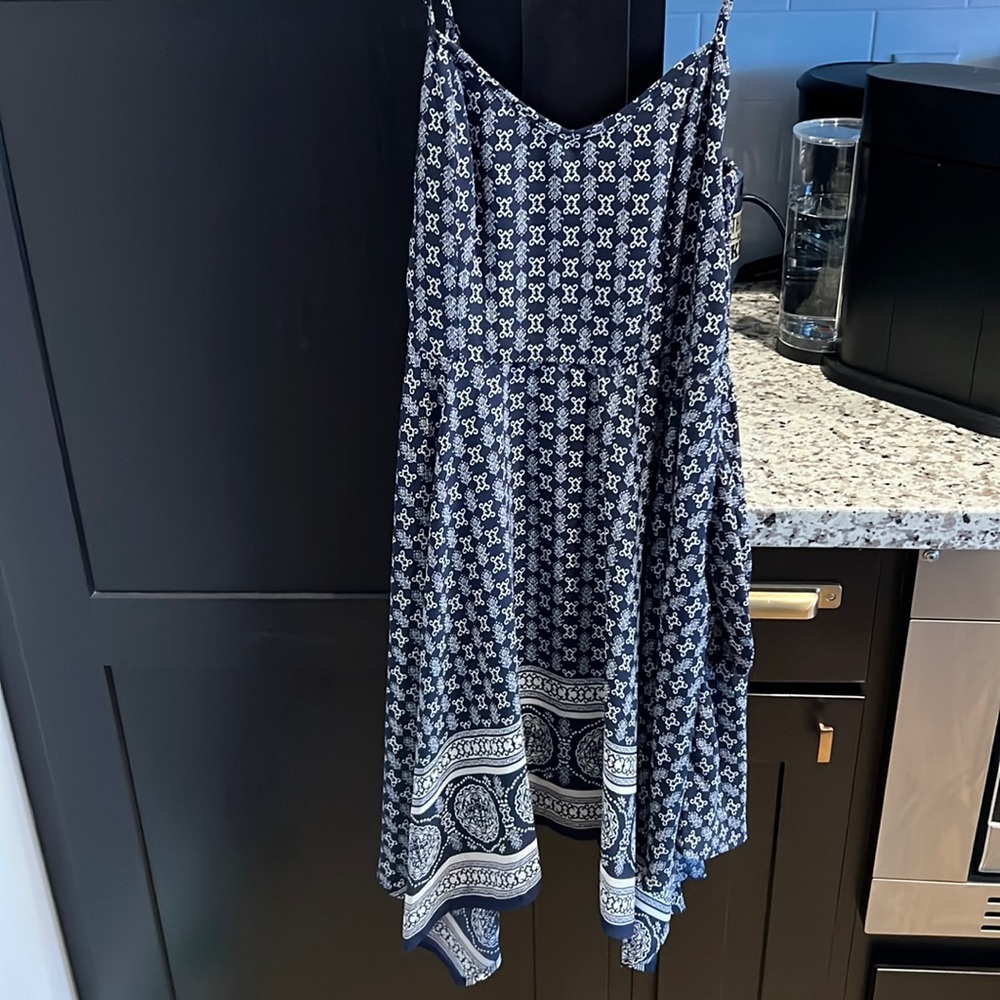 Flowy, blue and white dress
